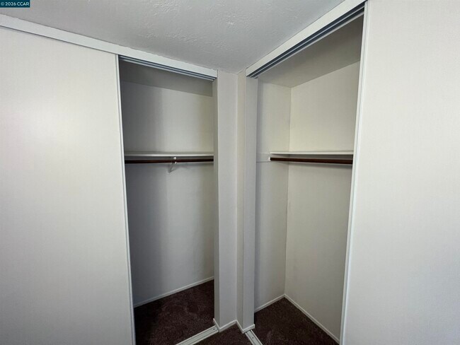 Building Photo - 1091 Alamo Ct