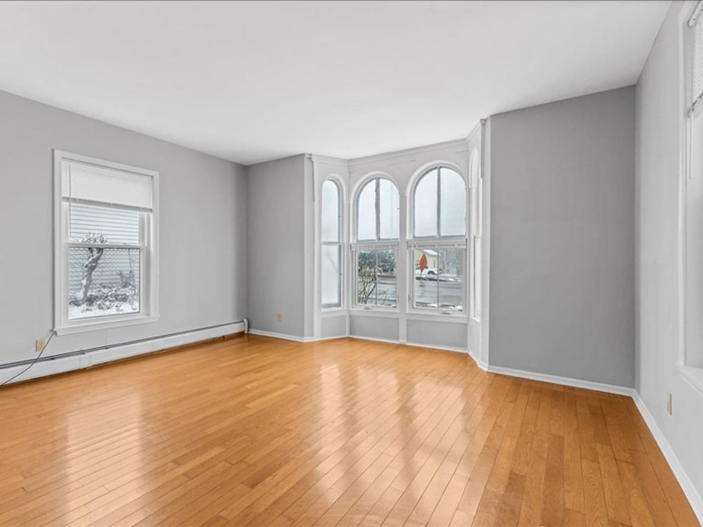 Building Photo - 158 Main St