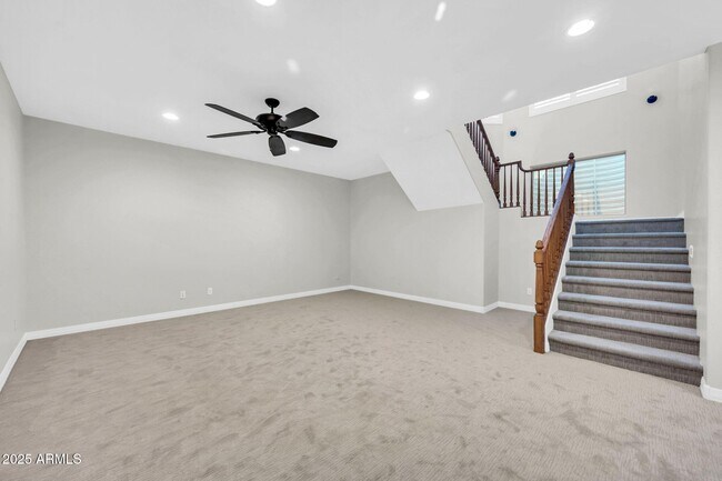 Building Photo - 4213 E Edgemont Ave