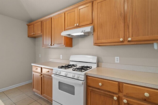 Building Photo - 1322 Tumbling River Dr