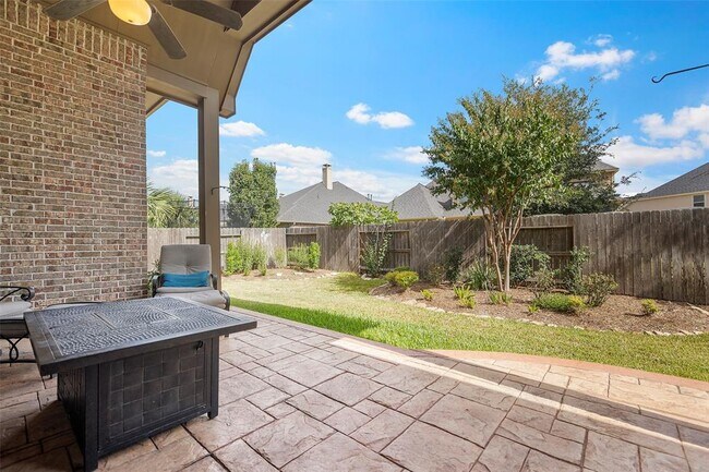Building Photo - 27930 Colonial Point Dr