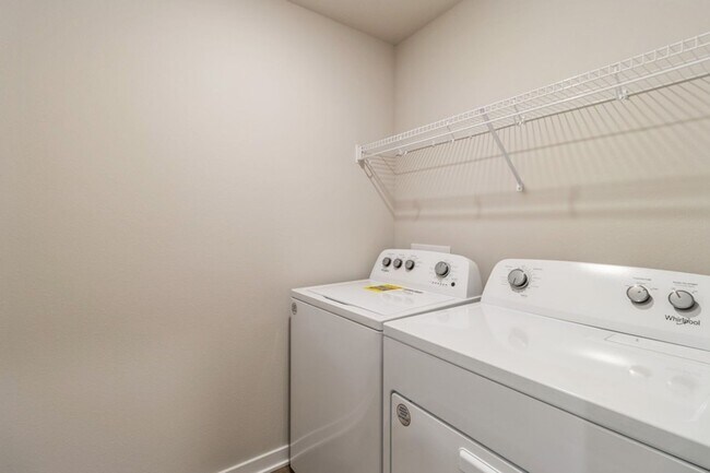 Building Photo - FULLY FINISHED BASEMENT!! 4 Bed, 3 Bath Home in Waukee