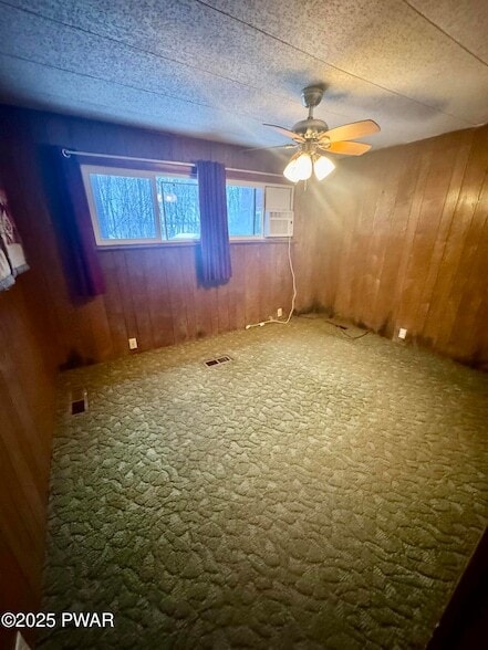 Building Photo - 2566 Easton Turnpike