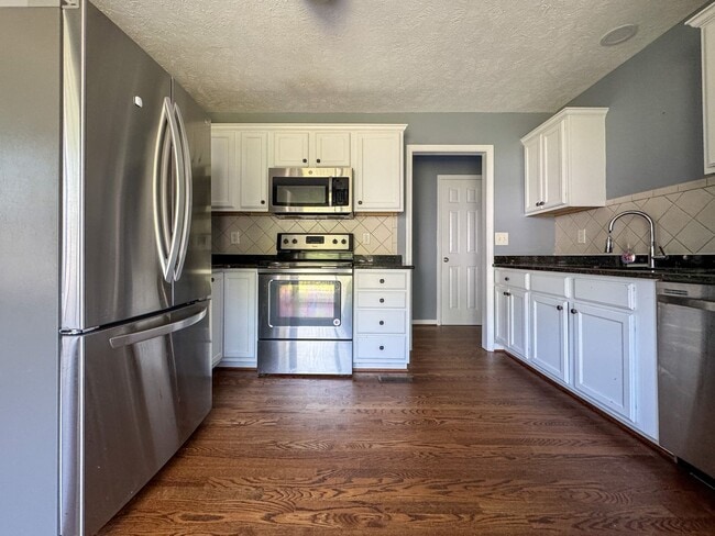 Building Photo - 156 Edgecombe Dr