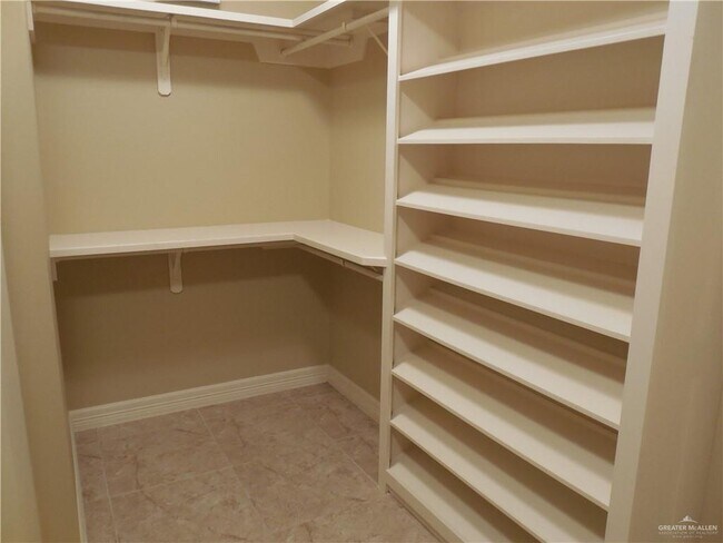 Building Photo - 35 N 23rd St