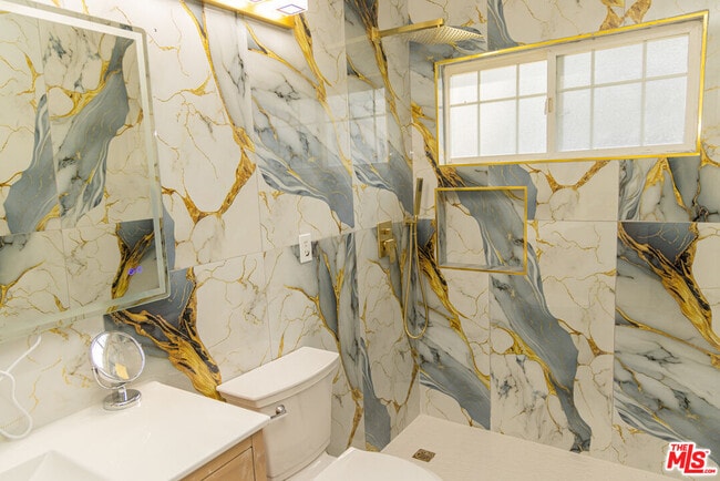 Building Photo - 5604 Valley Circle Blvd