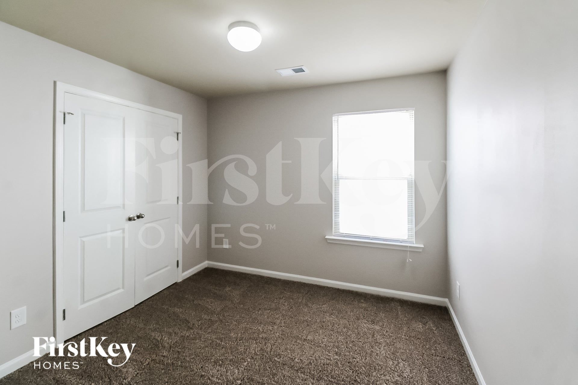 Building Photo - 44 Southwind Cir