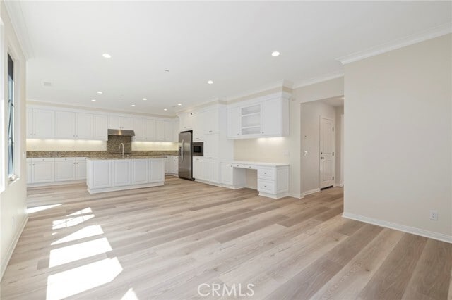 Building Photo - 48 Brindisi