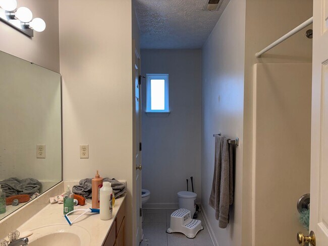 Building Photo - 2737-2741 Wyndham Way