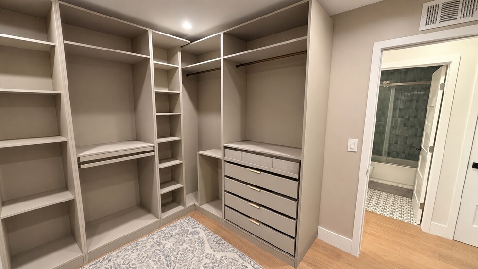 Guest bedroom 2 (currently a walk-in closet) - 9892 Lapworth Cir