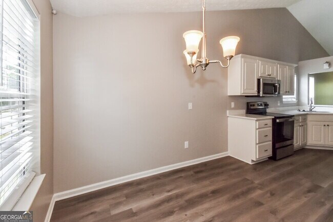 Building Photo - 11752 Spring Lake Way
