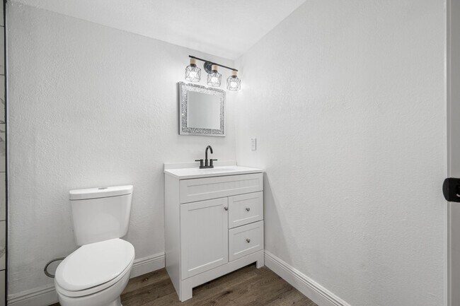 Building Photo - Fully Renovated 3-Bedroom, 2-Bathroom Home...