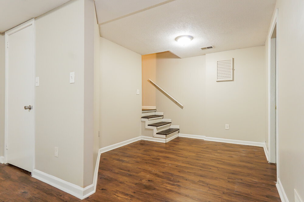 Building Photo - 20 Moonglow Dr