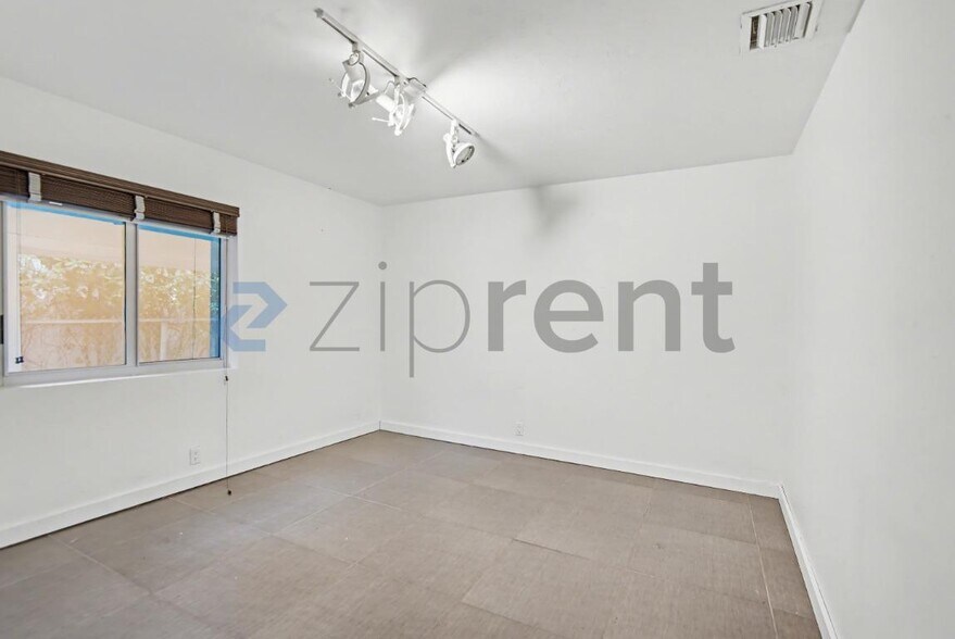 Building Photo - 5210 NW 5th Ave