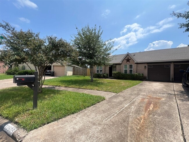 Building Photo - 22503 Braken Carter Ln