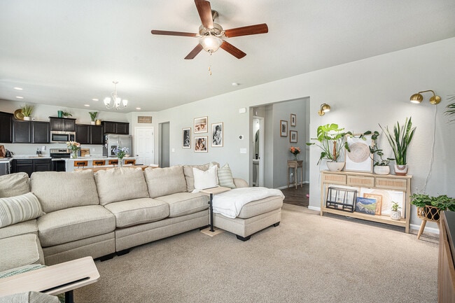 Building Photo - 6915 Mandan Dr