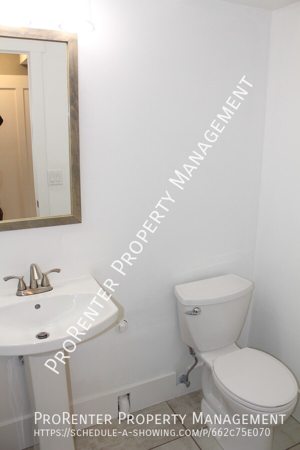Building Photo - 8130 Deer Run Way