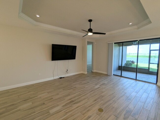 Building Photo - ESPLANADE AT TRADITION