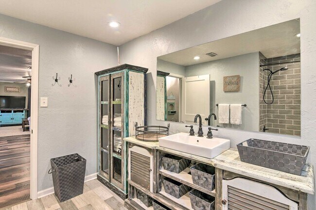 Building Photo - 3917 Avenue P 1/2