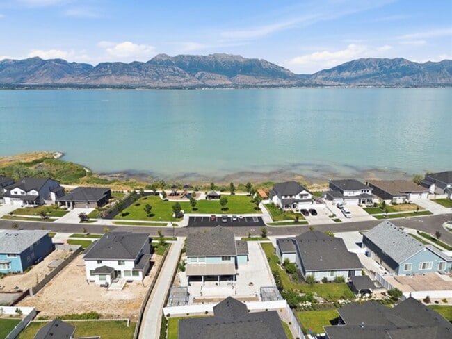 Building Photo - 2877 S Greenhead Dr