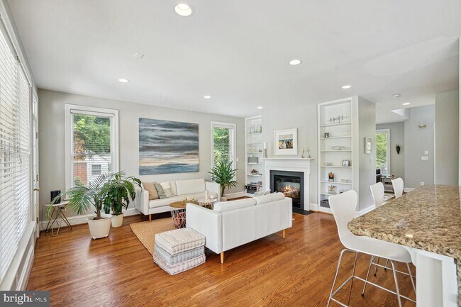 Building Photo - 5248 Clifton St