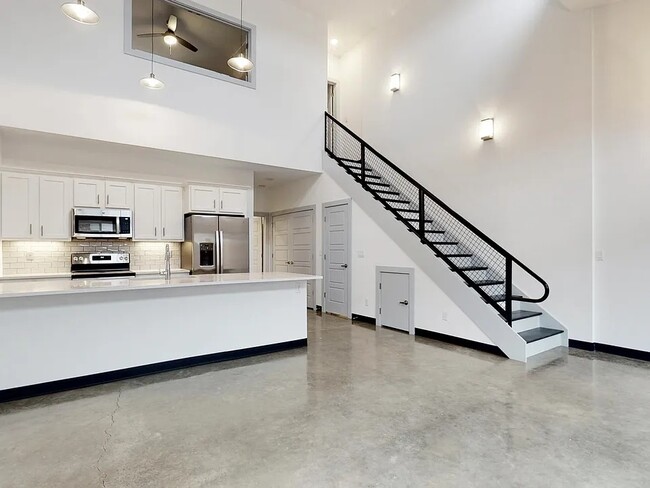 Building Photo - 10908 Cole Thompson Ln