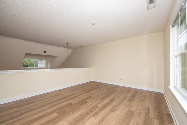 Building Photo - 1518 Woodland Ct