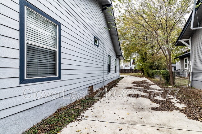 Building Photo - 1317 W French Pl