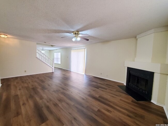 Building Photo - 8219 Sunshine Trail Dr