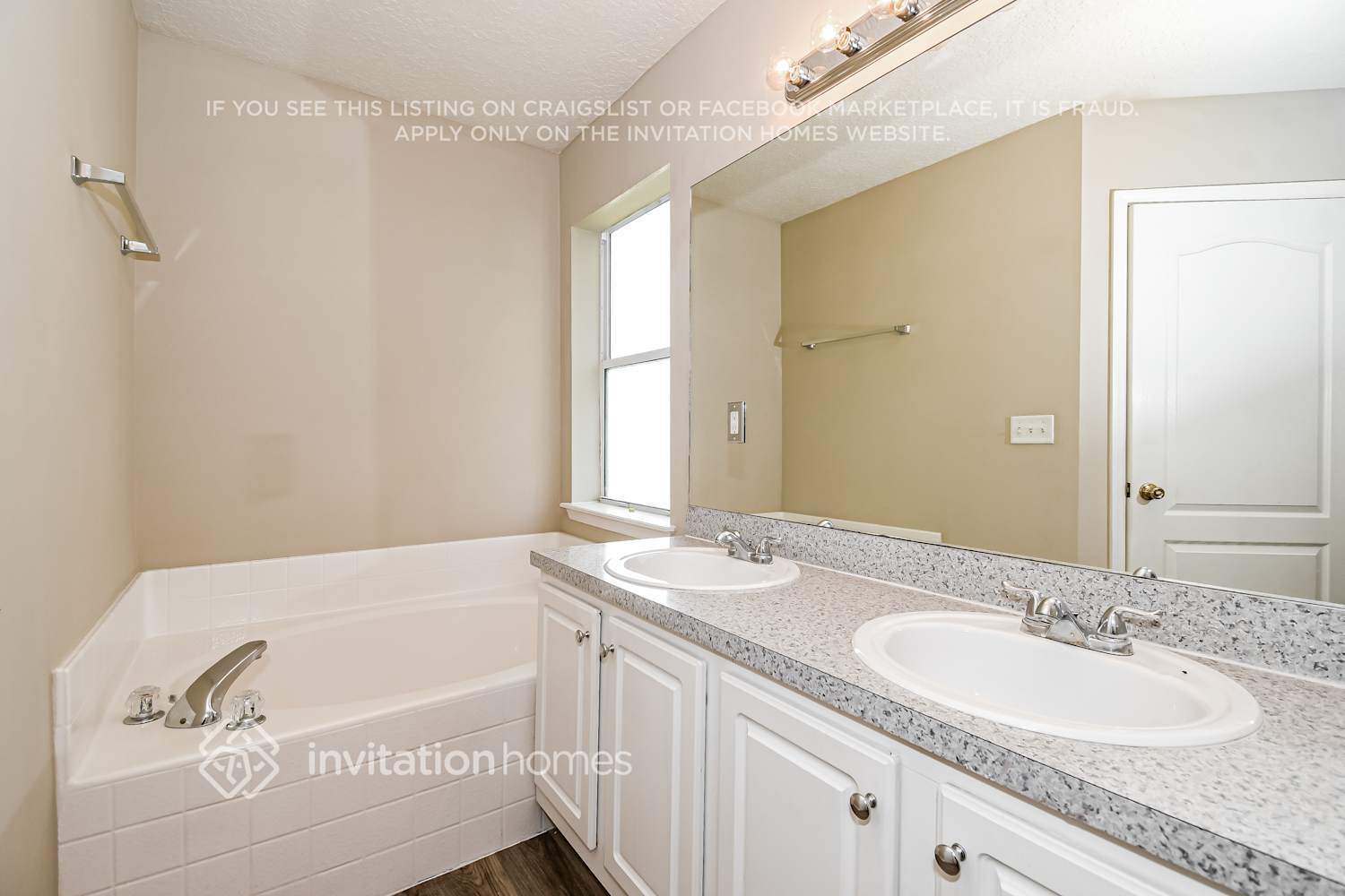 Building Photo - 6886 Wall Springs Dr