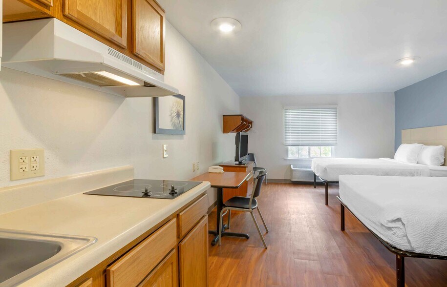 Building Photo - Furnished Studio-Charleston - North Charleston - I-526