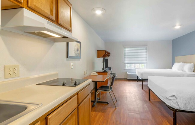 Building Photo - Furnished Studio-Charleston - North Charle...