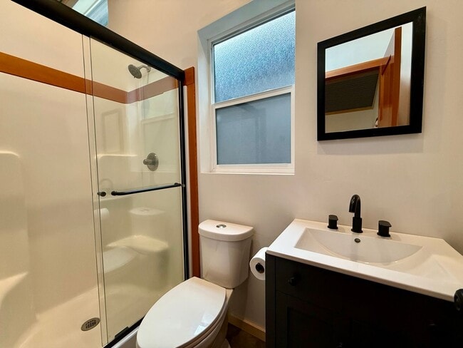 Building Photo - Furnished Modern Home for Rent – 2 Bedroom...