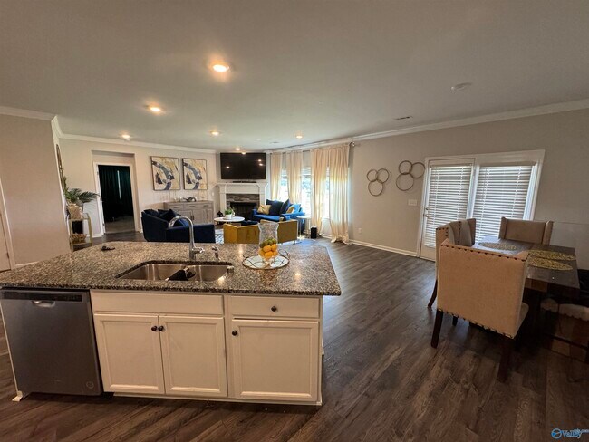 Building Photo - 124 Blackburn Trace