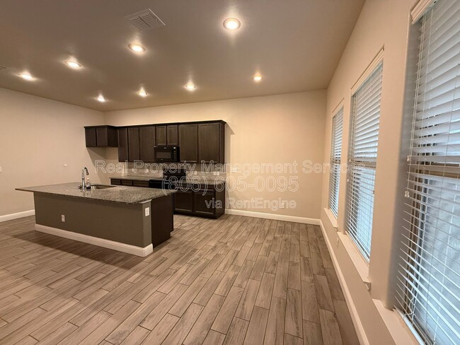 Building Photo - 13802 Avenue W