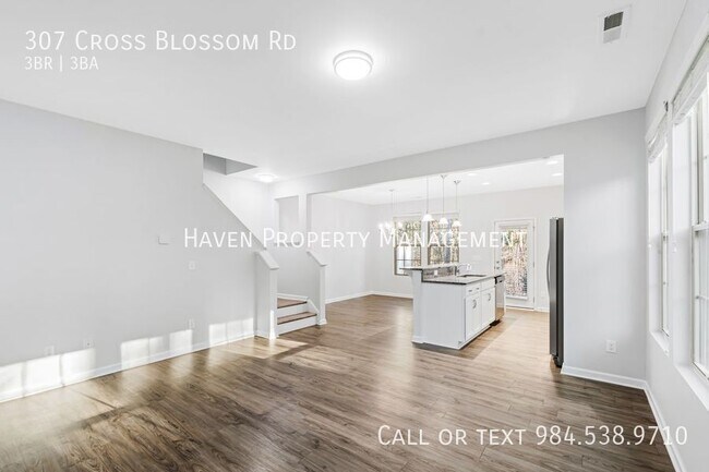 Building Photo - 307 Cross Blossom Rd