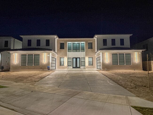 Building Photo - Luxury Smart Home with Green Belt Views in Tesoro Highlands!