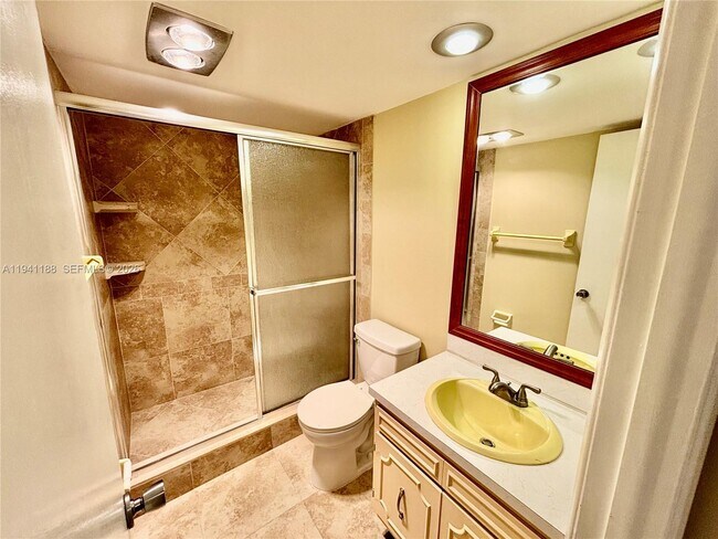 Building Photo - 3351 S Palm Aire Dr