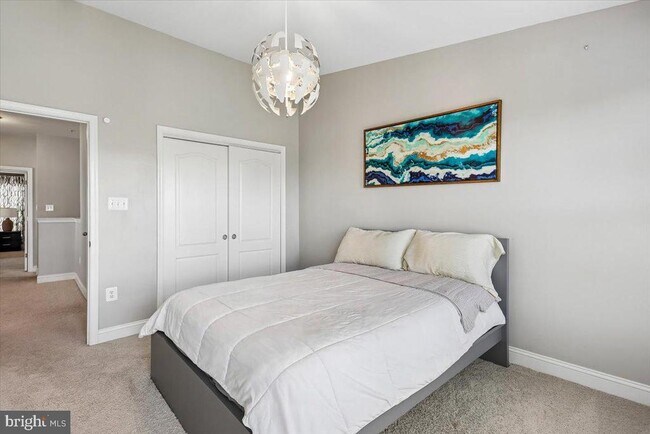 Building Photo - 402 Orchard Ridge Dr