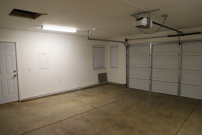 Building Photo - 3225 Clayton Rd