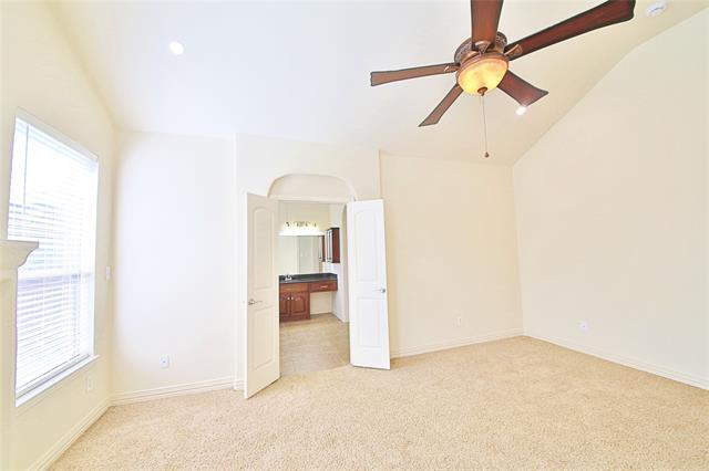 Building Photo - 778 Fall River Dr