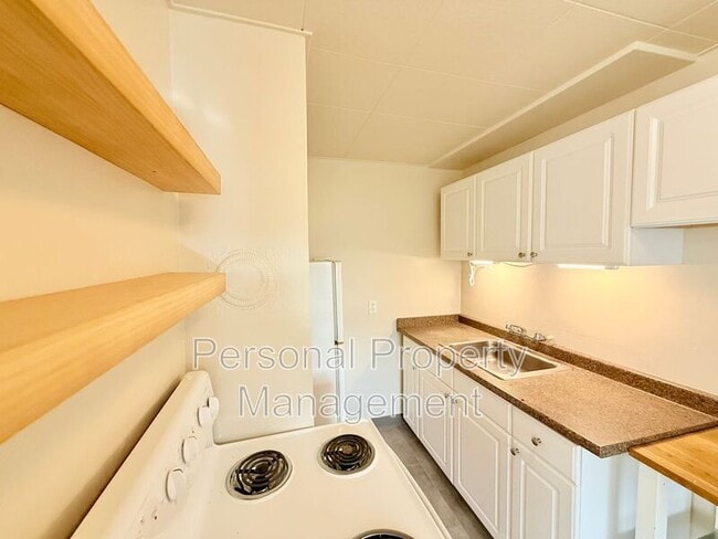 Building Photo - 1337 Z St