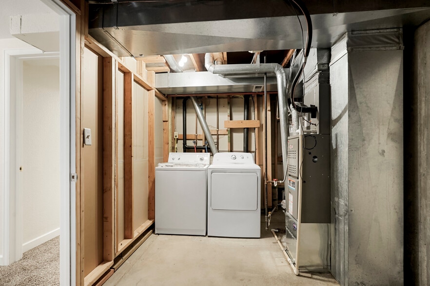 Utility room in basement - 11554 Community Center Dr