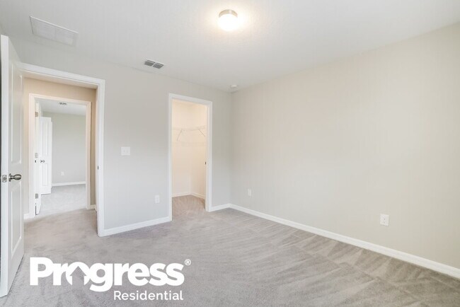 Building Photo - 2190 Jungle Dr