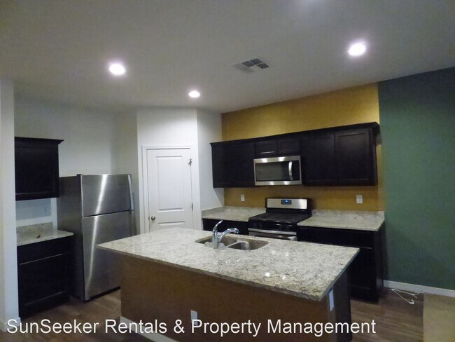 Building Photo - 3 br, 2 bath House - 20228 W Mesquite Dr