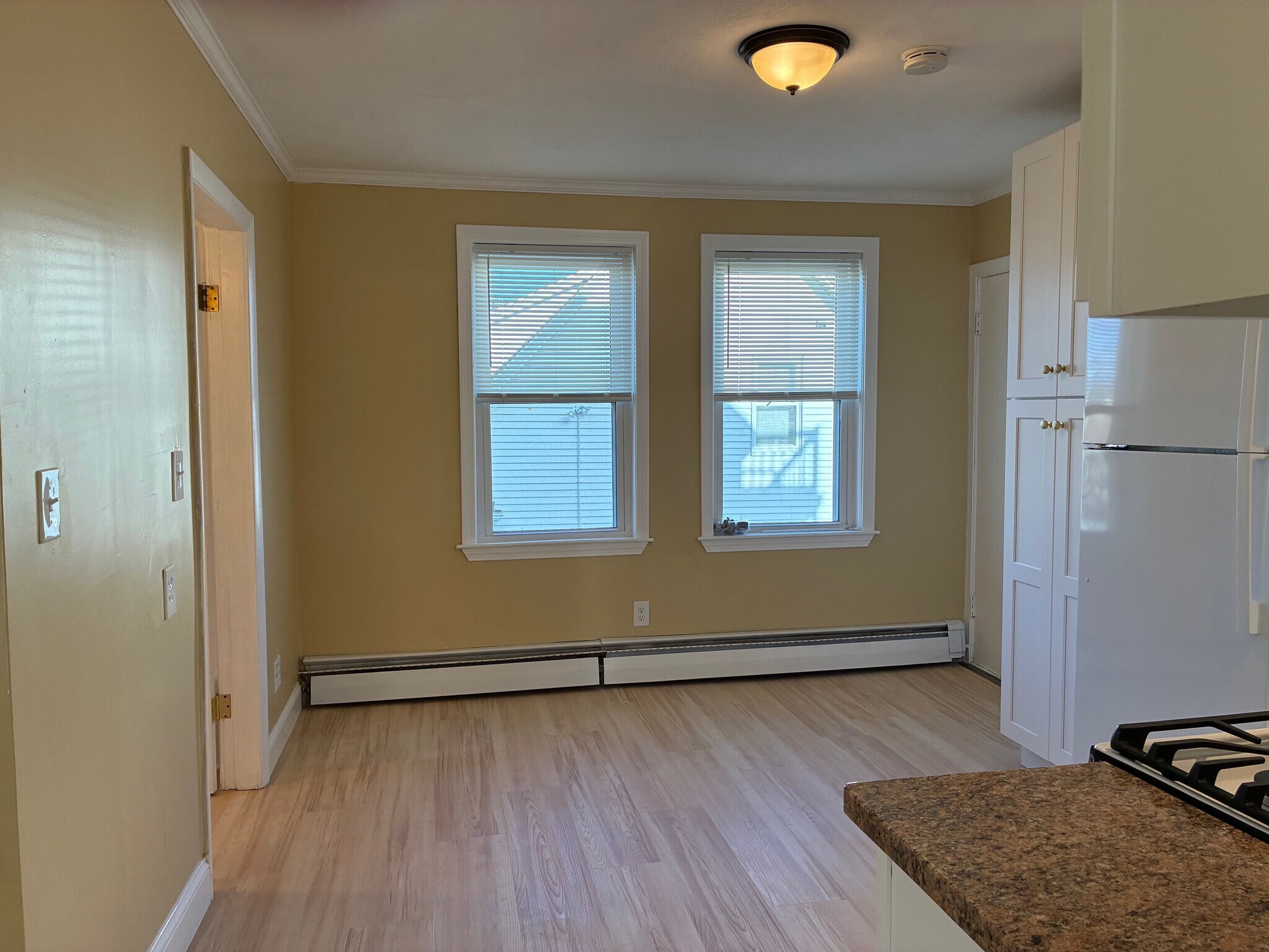 Building Photo - 9 Proctor St