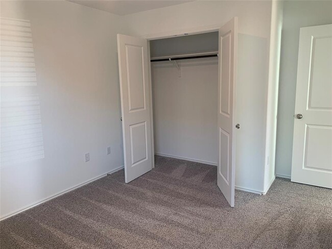 Building Photo - 530 Jack Ryan