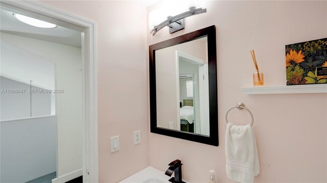 Building Photo - 1237 NW 125th Terrace