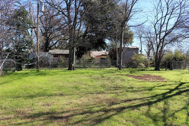 Building Photo - 12028 Hoblitzelle Dr