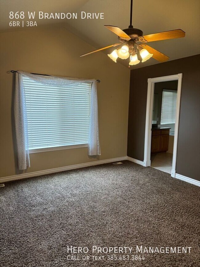 Building Photo - 868 Brandon Dr